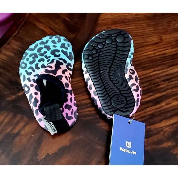 NWT WATELVES TODDLER WATER SHOES - Picture 5 of 5